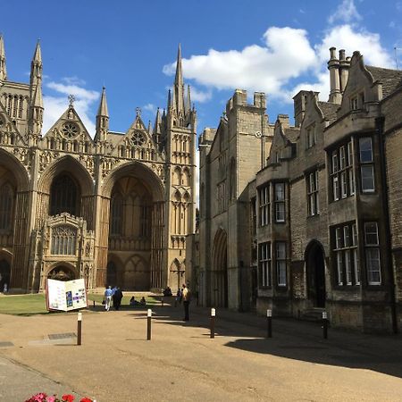 Fantastic Hampton Centre Stay 彼得伯勒 外观 照片