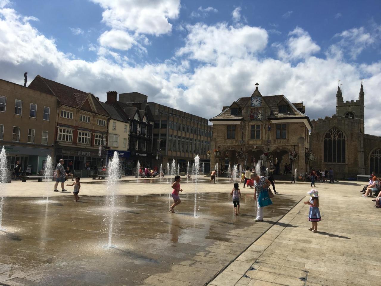 Fantastic Hampton Centre Stay 彼得伯勒 外观 照片